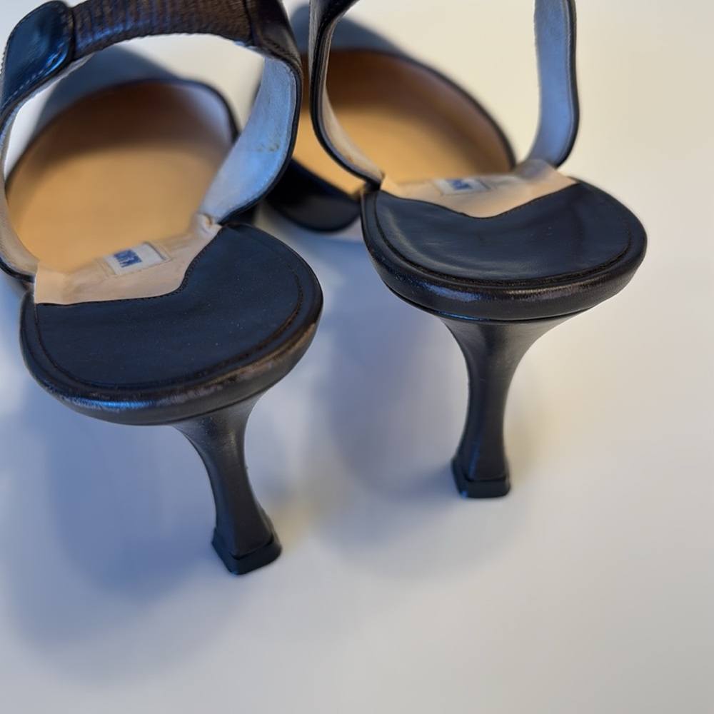 Manolo Blahnik Carolyne Black Leather Sling Back Pointed Toe Heels Pumps 37 US 7 - Picture 6 of 10
